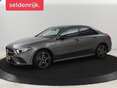 Grijs Gebruikt 2020 Mercedes A250 AMG Sedan | € 24.900 (Eerlijke prijs)