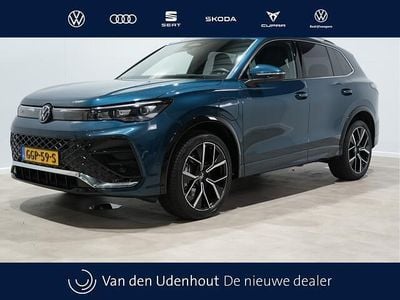 Blauw (metallic) Occasion 2024 VW Tiguan Business SUV | € 44.640 (Goede deal)