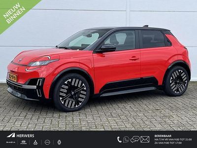 Rood Nieuw 2025 Nissan Micra Evolve Hatchback | € 34.950 (Duur)