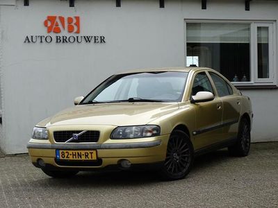 tweedehands Volvo S60 2.3 T-5 250pk | Orig NL | Lage KM stand