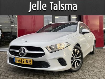 Wit (metallic) Occasion 2020 Mercedes A180 Business Hatchback | € 22.445 (Super prijs)