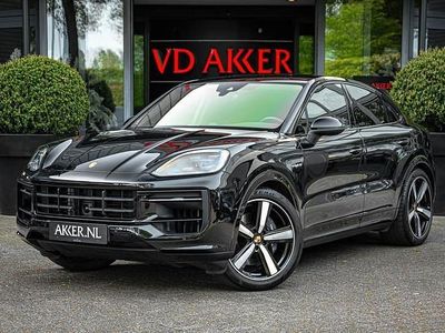 Zwart (metallic) Occasion 2024 Porsche Cayenne SUV | € 117.880 (Duur)