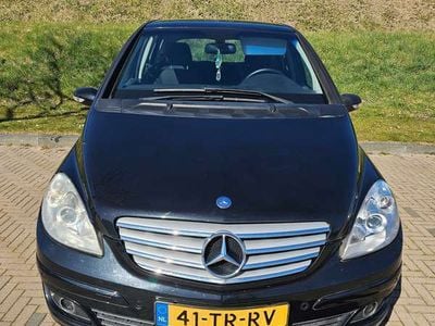 Mercedes B200