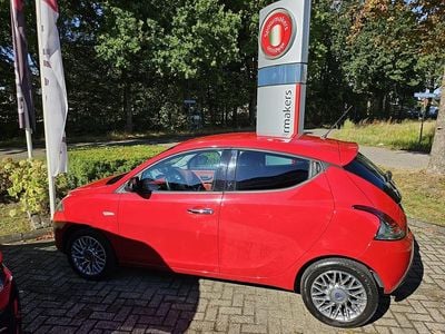 Rood Gebruikt 2013 Lancia Ypsilon Silver Hatchback | € 6.950 (Iets duurder)