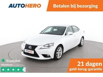 Lexus IS300h