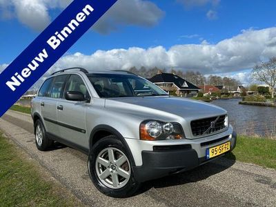 tweedehands Volvo XC90 2.5 T 210 PK Momentum Leer / Automaat / 7-Zitplaatsen Topstaat YOUNGTIMER