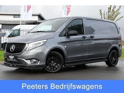 Grijs Gebruikt 2022 Mercedes Vito AMG Van | € 31.995 (Eerlijke prijs)