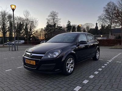 Gebruikt 2006 Opel Astra Edition Sedan | € 1.800 (Eerlijke prijs)