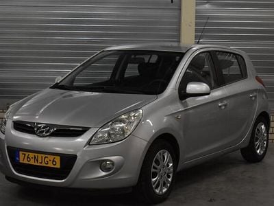 Grijs Occasion 2010 Hyundai i20 Dynamiq Hatchback | € 3.950 (Eerlijke prijs)