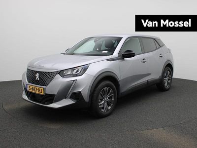 Grijs Occasion 2023 Peugeot e-2008 Active SUV | € 19.400 (Goede deal)