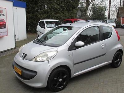 Occasion Peugeot 107 68 PK (50 kW) 2007 Grijs Hatchback