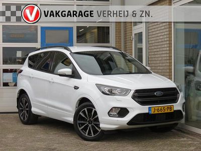 Wit Occasion 2018 Ford Kuga ST-Line SUV | € 16.750 (Eerlijke prijs)