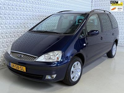 Blauw (metallic) Occasion 2005 Ford Galaxy Futura MPV | € 3.999