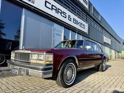 Occasion Cadillac Seville 181 PK (133 kW) 1977 Rood Sedan