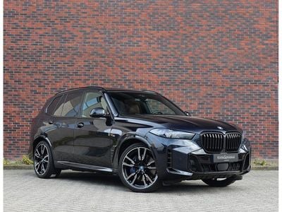 Zwart Occasion 2023 BMW X5 SUV | € 82.950 (Duur)