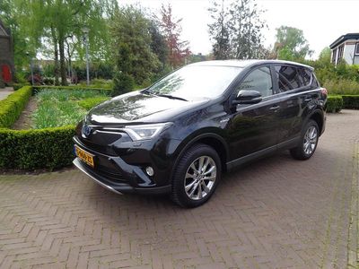 Zwart Gebruikt 2018 Toyota RAV4 Edition SUV | € 23.950 (Goede deal)