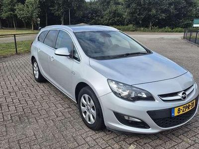 Zilver Gebruikt 2015 Opel Astra Business Stationwagen | € 4.750 (Eerlijke prijs)