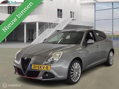 Grijs Gebruikt 2011 Alfa Romeo Giulietta Distinctive Hatchback | € 5.999 (Eerlijke prijs)