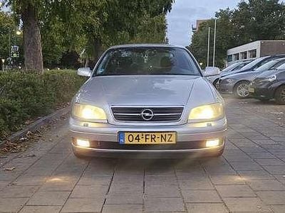 Gebruikt 2000 Opel Omega Sedan | € 1.200