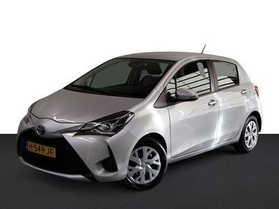 Grijs Occasion 2020 Toyota Yaris Active Hatchback | € 16.399 (Eerlijke prijs)