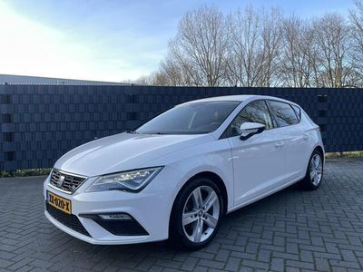 tweedehands Seat Leon 1.4 TSI FR-Pakket APPLE-CARPLAY|LED|NAVIGATIE|STOELVERWARMING|PARKEERSENSOREN|BLUETOOTH