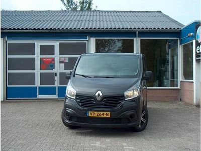 Zwart Occasion 2015 Renault Trafic MPV | € 7.500 (Duur)