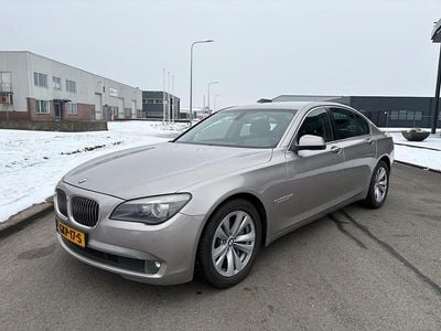 Grijs (metallic) Occasion 2009 BMW 730 Executive Sedan | € 14.950