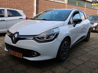 Wit (metallic) Gebruikt 2014 Renault Clio GrandTour Expression Stationwagen | € 5.950 (Eerlijke prijs)