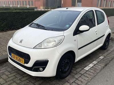 Wit Gebruikt 2012 Peugeot 107 Active Hatchback | € 1.000 (Super prijs)
