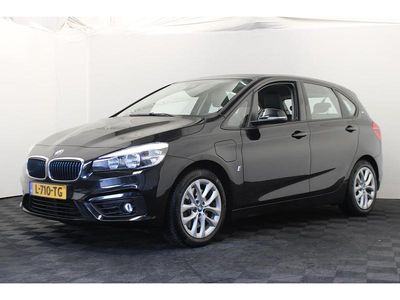 Zwart Gebruikt 2017 BMW 225 Active Tourer iPerformance MPV | € 12.450 (Eerlijke prijs)