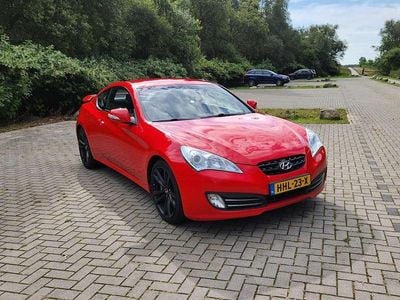 Rood Gebruikt 2011 Hyundai Genesis Coupé | € 15.999