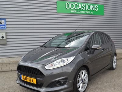 Grijs Gebruikt 2016 Ford Fiesta ST-Line Hatchback | € 11.950 (Duur)