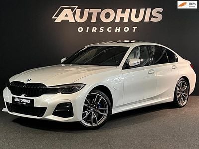 Wit Occasion 2021 BMW 330 Executive Sedan | € 33.490 (Eerlijke prijs)