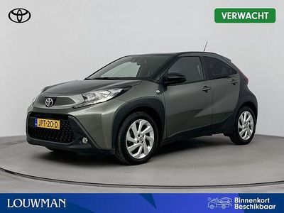 Cardamom green metallic (donker groen metallic) Occasion 2022 Toyota Aygo X SUV | € 17.200 (Goede deal)