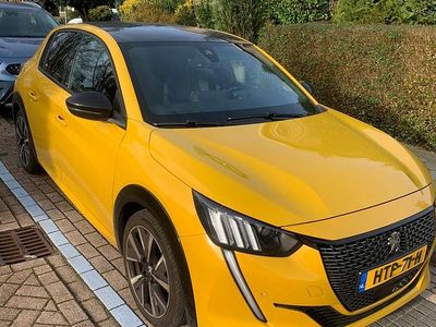 Geel (metallic) Gebruikt 2020 Peugeot 208 GT-line Hatchback | € 13.750 (Eerlijke prijs)