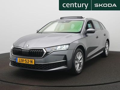 Grijs Occasion 2025 Skoda Octavia Business Line Stationwagen | € 36.900