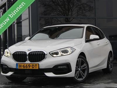 Wit Occasion 2020 BMW 118 Hatchback | € 21.450 (Eerlijke prijs)
