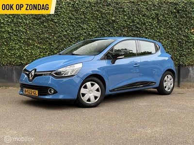 Blauw Occasion 2014 Renault Clio IV Dynamique Hatchback | € 6.590 (Eerlijke prijs)
