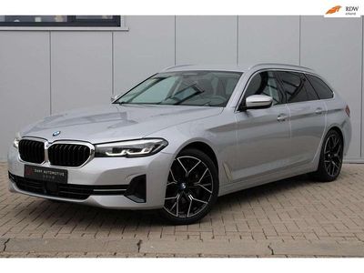 Grijs Gebruikt 2020 BMW 530 Executive Stationwagen | € 29.450 (Goede deal)