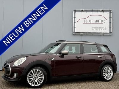 Rood (metallic) Occasion 2019 Mini Cooper Clubman Business Stationwagen | € 17.495 (Goede deal)