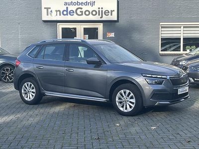 Grijs (metallic) Gebruikt 2023 Skoda Kamiq Style SUV | € 24.900 (Eerlijke prijs)