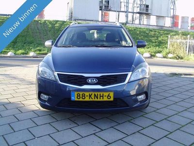Blauw Gebruikt 2010 Kia Ceed Hatchback | € 3.950 (Eerlijke prijs)