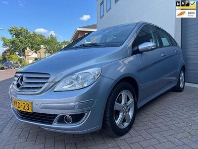 Mercedes B200