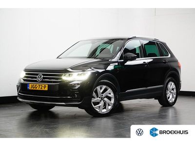 Zwart Occasion 2021 VW Tiguan Elegance SUV | € 27.900 (Iets duurder)
