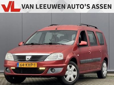 Rood Gebruikt 2009 Dacia Logan MCV Lauréate MPV | € 2.448 (Eerlijke prijs)