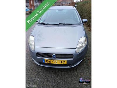 Grijs Occasion 2007 Fiat Grande Punto Emotion Hatchback | € 1.450 (Goede deal)
