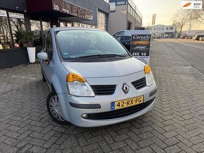 Grijs Gebruikt 2005 Renault Modus Dynamique MPV | € 695 (Eerlijke prijs)