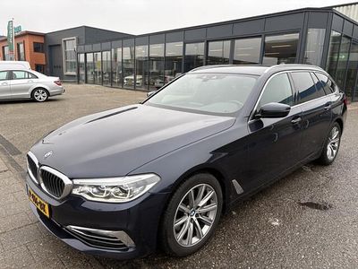 Blauw (metallic) Occasion 2017 BMW 540 Executive Stationwagen | € 32.950 (Goede deal)
