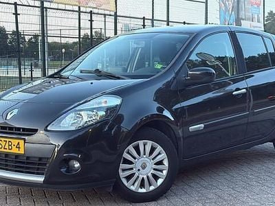 Zwart Gebruikt 2012 Renault Clio IV Collection Hatchback | € 2.249 (Eerlijke prijs)