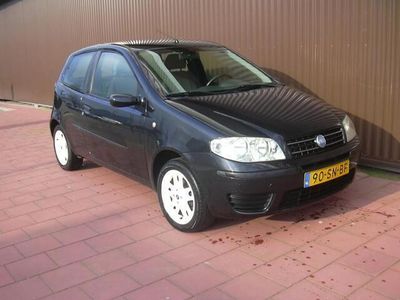 tweedehands Fiat Punto 1.4-16V Young